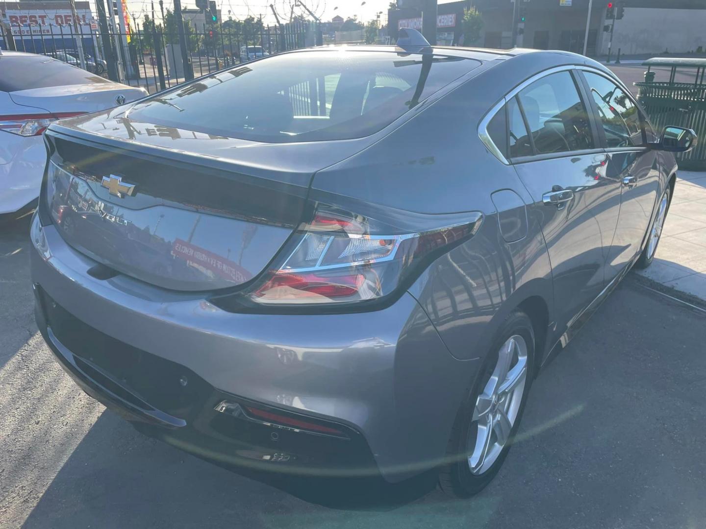 2018 DARK GRAY /BLACK Chevrolet Volt (1G1RC6S52JU) , located at 744 E Miner Ave, Stockton, CA, 95202, (209) 944-5770, 37.956863, -121.282082 - PLUS TAXES AND FEES - Photo#12